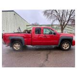 2011 CHEVROLET SILVERADO 1500 LT *4x4 | No Accidents Reported | 146k Miles* (NO RESERVE)