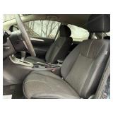 2014 NISSAN SENTRA S *2 Owner* (NO RESERVE)