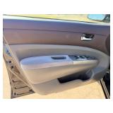 2005 TOYOTA PRIUS (NO RESERVE)