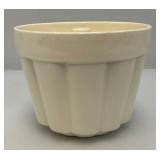 Vintage White Art Pottery Jelly Mold 5" x 6 1/4"