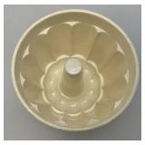Vintage White Art Pottery Jelly Mold 5" x 6 1/4"