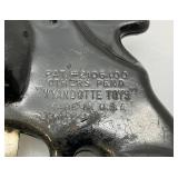 Vintage WYANDOTTE Tin Litho Bell Target Game With Dart Pistol And Original Box (VERY VERY COOL) No Darts Present