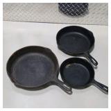 Cast Iron Skillet Lot - 3 Pans