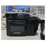 Olympus Camedia C-2020 Zoom Digital Camera with Box, Manual & Cables