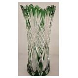 Emerald Green Diamond-Cut Crystal Vase with Scalloped Rim