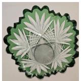 Emerald Green Diamond-Cut Crystal Vase with Scalloped Rim