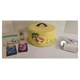 Vintage Yellow Rooster Cake Tin with Lid - Decorative Farmhouse Kitchen Storage
