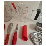 Cutco Spatula Spreader - Pyrex Measuring Cups & Other Kitchen Tools