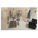 Barware - Ice Bucket, Flasks, Shakers, Ice Cube Trays, Measuring Cups