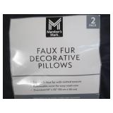 2 Pack of new faux fur decorative p...