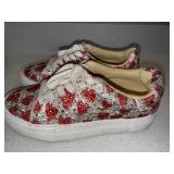 Betsey Johnson Sidny Rhinestone Heart Sneakers Size 6.5M Good