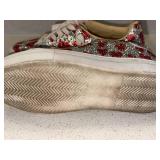 Betsey Johnson Sidny Rhinestone Heart Sneakers Size 6.5M Good
