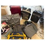 Mixed Luggage & Travel Bag Lot Suitcases Duffels Totes Rolling Cases