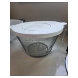 OXO Good Grips Batter Bowl 2 Qt/2 L + Angled Cups (2 & 4 Cup) + Pampered Chef Bowls