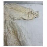 Vintage Lace Dress with Bonnet – Cream Floral Pattern
