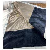 Patchwork Quilt Blanket – Plaid Border Paisley Panel Design