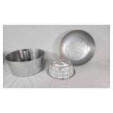 Cromwell Hand Wrought Pan and Cake Pan