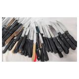 Lot of assorted kitchen knives