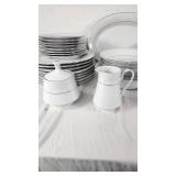 Crown Ming Fine China Dinnerware Set