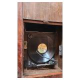 Magnavox PD6405PM42 Console Stereo System - Untested