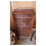 Columbia Grafonola Phonograph Cabinet - Needs Repair