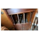 Columbia Grafonola Phonograph Cabinet - Needs Repair