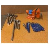 PONY 3.5" Bench Vise; Rachets. Irwin chisels