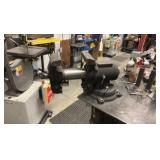 MACHINIST Bench Vise with Pipe jaws