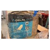 DELTA Shopmaster 10"  bandsaw + stand