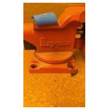 PONY 3.5" Bench Vise; Rachets. Irwin chisels