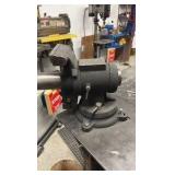 MACHINIST Bench Vise with Pipe jaws