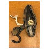 DURALAST 2 1/2 ton floor jack; tie-down straps
