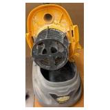(2) WET dry vacs: MASTER FORCE, Stinger