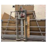 VERTICAL panel saw.