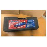 DURALAST 2 1/2 ton floor jack; tie-down straps