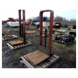 Presto Hydraulic Lift Truck (Unknown Condition)