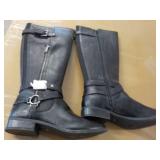 New Boots size 11M...
