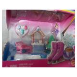 4 Mini Barbie Land Toys...