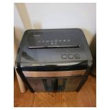 Staples MailMate M7 12-Sheet Cross-Cut Shredder