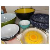 Vintage Pyrex Enamelware Mixing Bowl Casserole Lot Sunflower