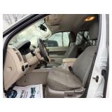 2009 FORD ESCAPE XLT *No Accidents Reported* (NO RESERVE)