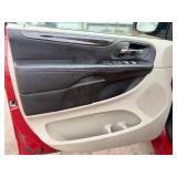 2012 DODGE GRAND CARAVAN SXT (NO RESERVE)