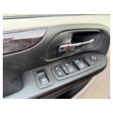 2012 DODGE GRAND CARAVAN SXT (NO RESERVE)