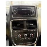 2012 DODGE GRAND CARAVAN SXT (NO RESERVE)