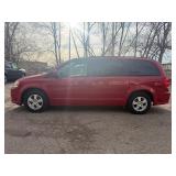 2012 DODGE GRAND CARAVAN SXT (NO RESERVE)