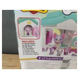 Little Live Pets Mom Surprise Families House Playset - 5 & up - Brand New