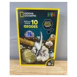 National Geographic Break Open 10 Geodes STEM Kit - Brand New