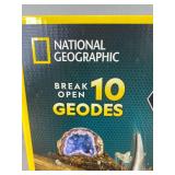 National Geographic Break Open 10 Geodes STEM Kit - Brand New