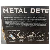 Thames & Kosmos Metal Detector - LCD Display, 6 Inches Depth - Retail $40 - Brand New