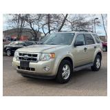2010 FORD ESCAPE XLT *1 Owner* (NO RESERVE)